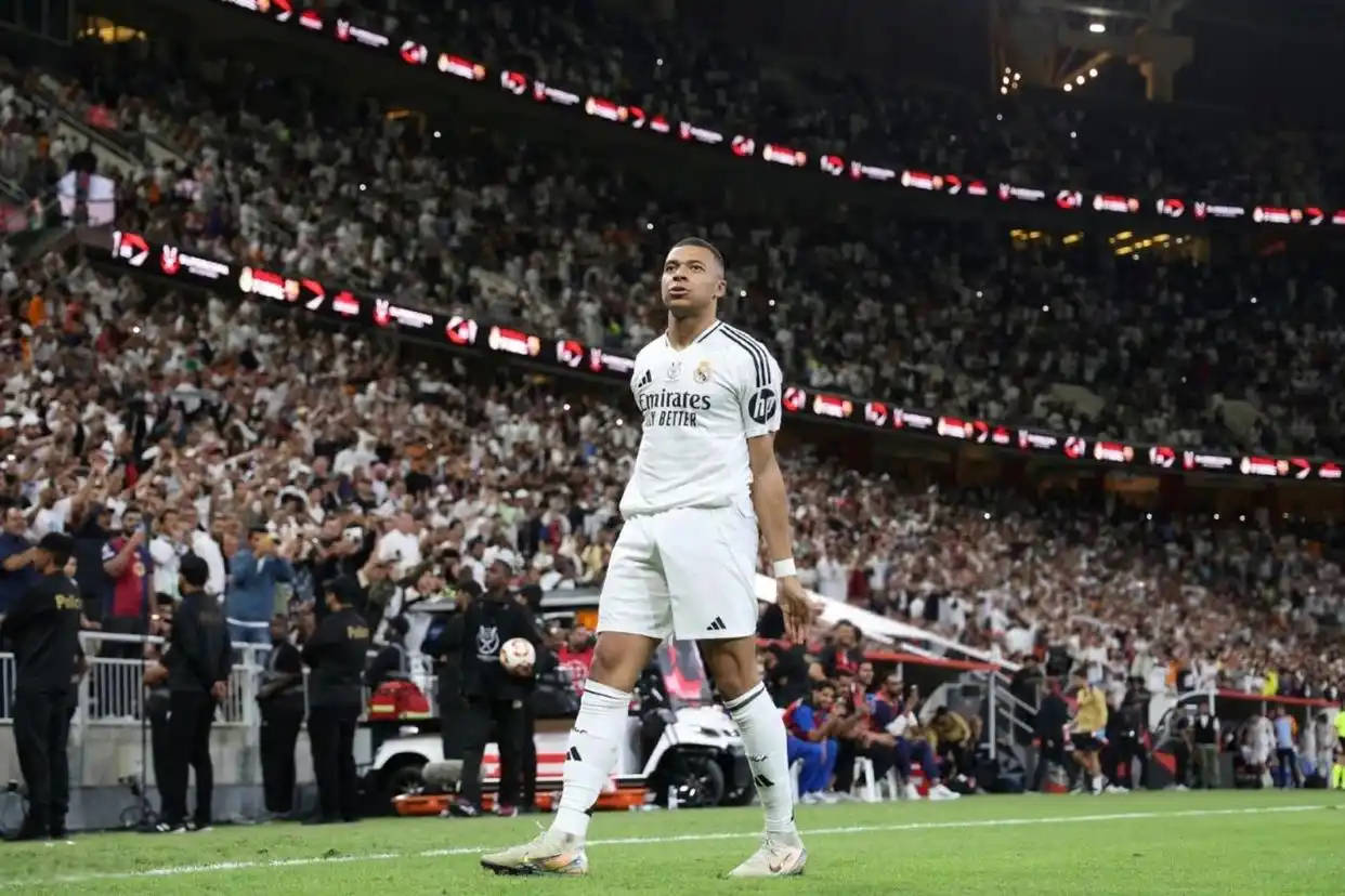 半岛体育注册网址-关于姆巴佩连续十场比赛得分超过比赛规则变更，加拿大队不断突破！的信息-半岛体育注册网址